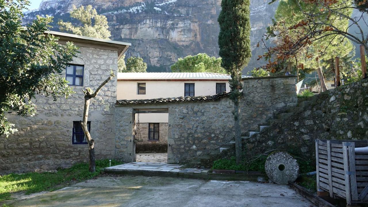 Villa The Old Olive Mill House Aegae Exterior foto